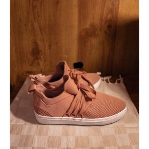 Dusty pink Steve Madden casual wear sneakers